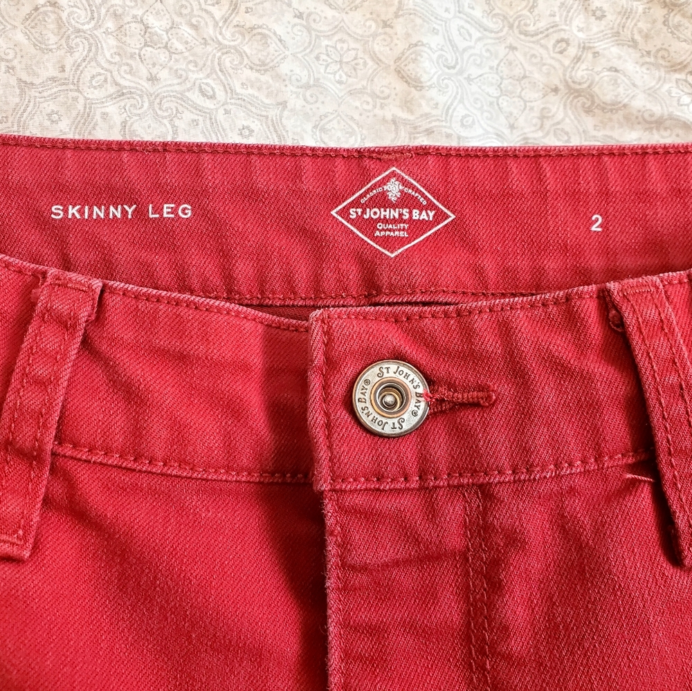 St. John's Bay size 2 burgundy skinny jeans